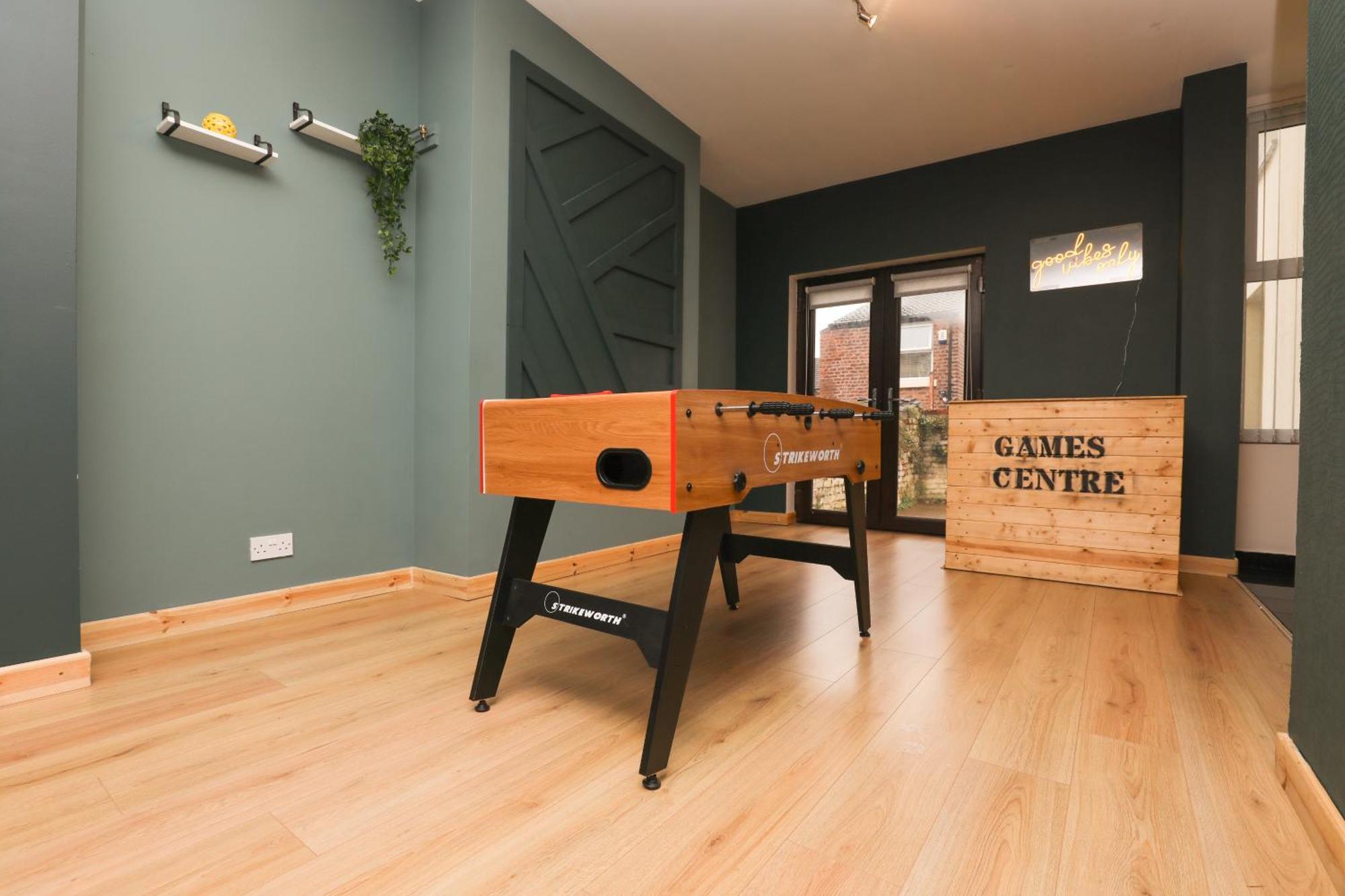 Anfield Luxe Retreat - Stylish Stay With Parking - Steps From Stadium - Short Drive To City Centre Liverpool Esterno foto