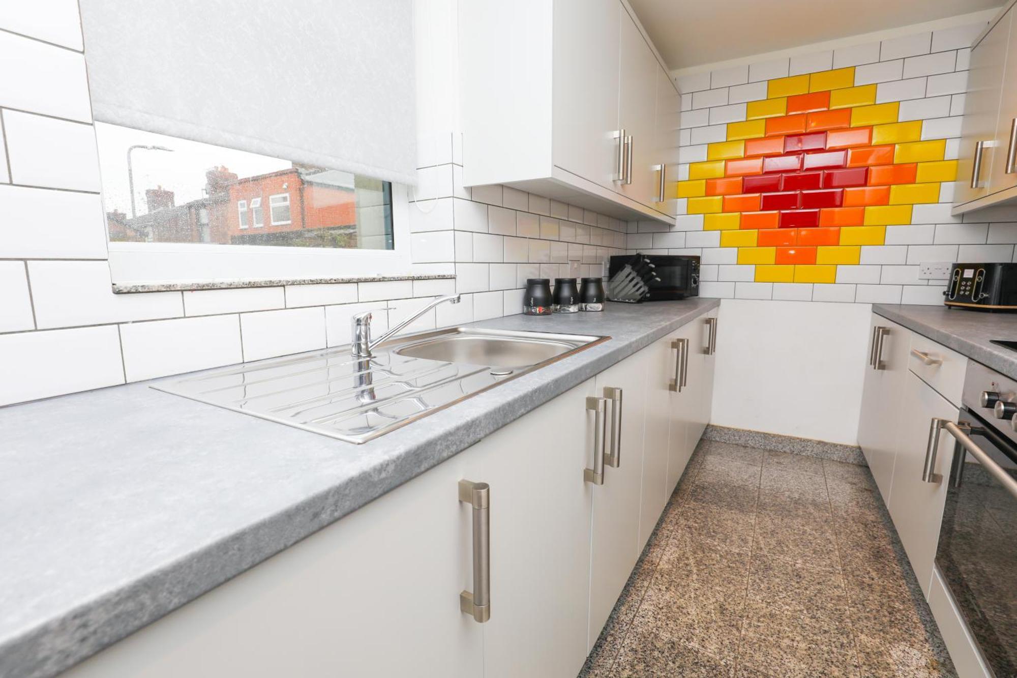 Anfield Luxe Retreat - Stylish Stay With Parking - Steps From Stadium - Short Drive To City Centre Liverpool Esterno foto