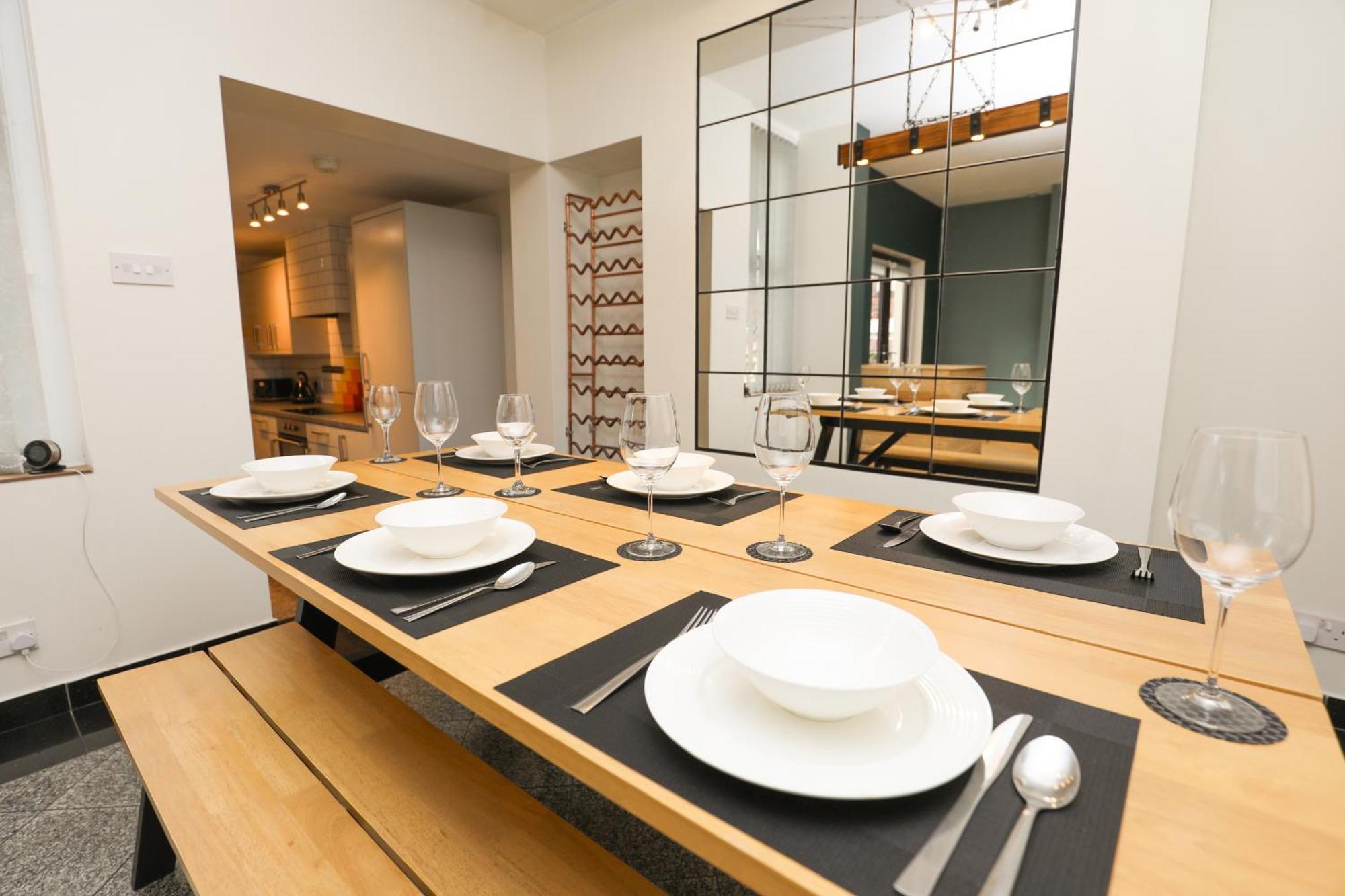 Anfield Luxe Retreat - Stylish Stay With Parking - Steps From Stadium - Short Drive To City Centre Liverpool Esterno foto